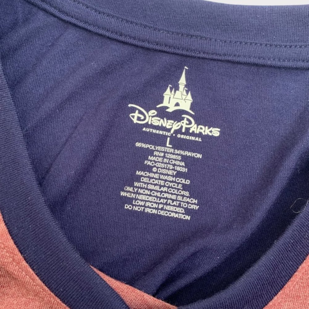 Disney Women's Shirt LANDS THAT I LOVE Disneyland LARGE - Picture 4 of 7